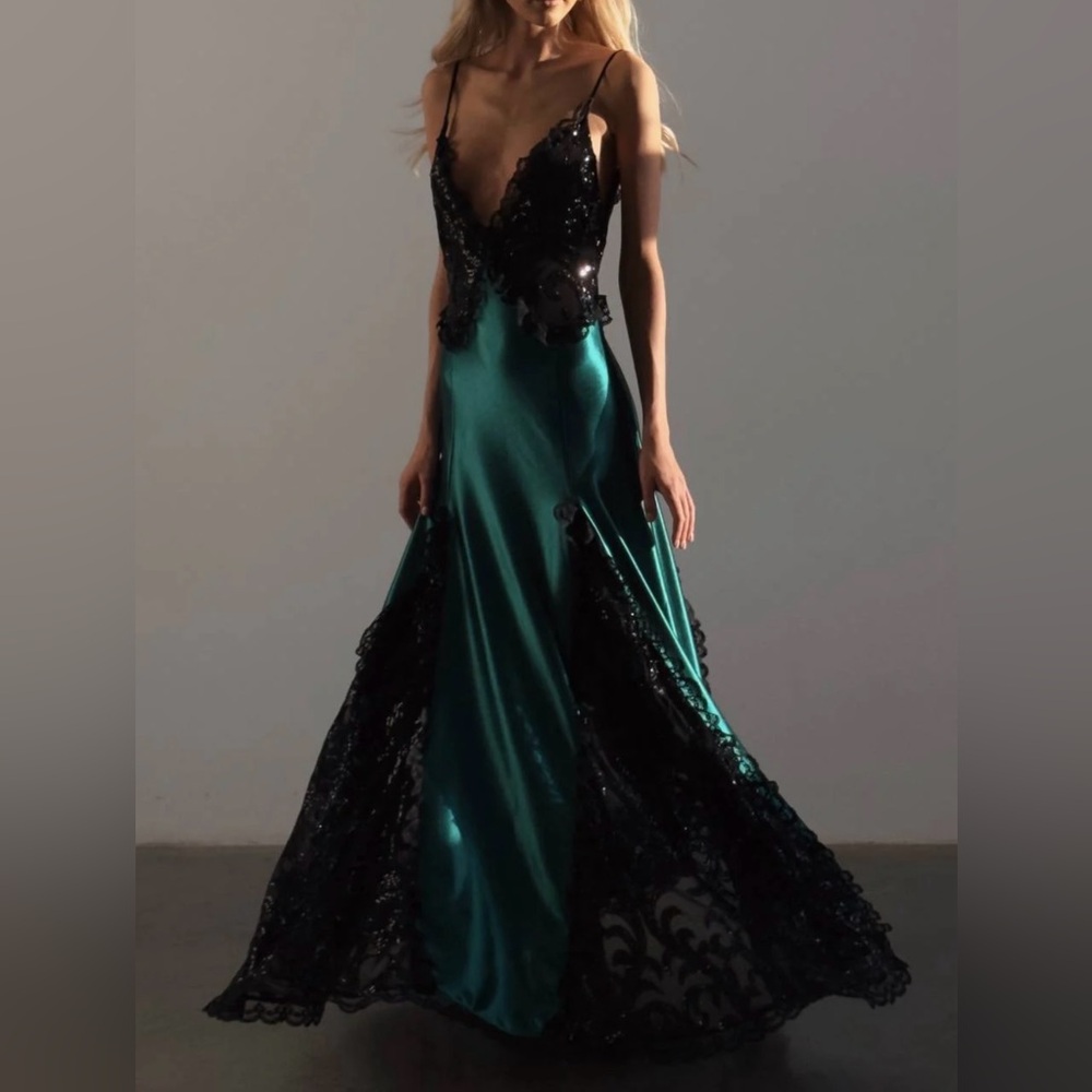 GodBlessDress emerald green dress. Size S